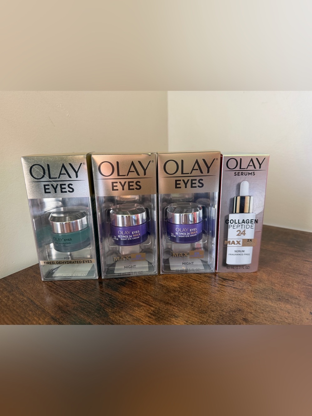 OLAY Eyes Retinol24 Max Night Eye Cream - Purple and Silver Accents